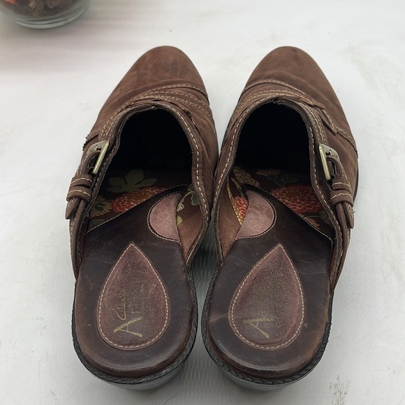 Clarks Artisan Brown Suede Slip On Mules Size 11 CM4591 - Picture 4 of 11